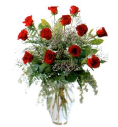 Ankara Keçiören çiçek gönderme firmamızdan size özel camda güller 11 adet Ankara çiçek gönder firması şahane ürünümüz 