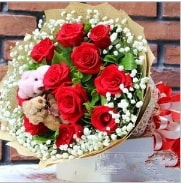 Keçiören çiçekçi sitemizden 9 adet kırmızı gül 2 adet 10 cm ayı buketi Ankara çiçek siparişi vermek